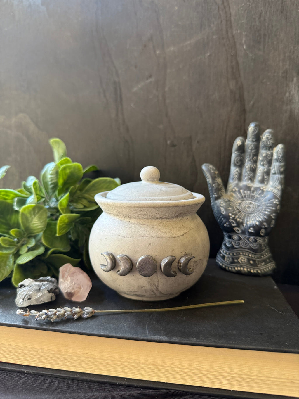 Mini cauldron jar